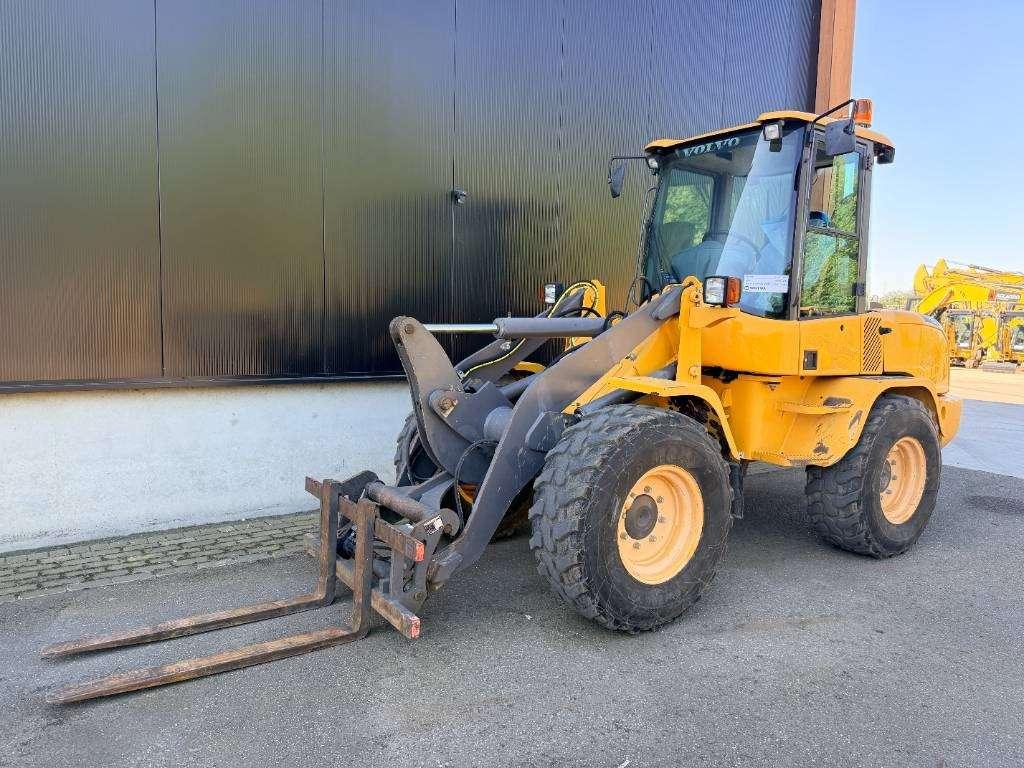 Volvo L30G Foto 1