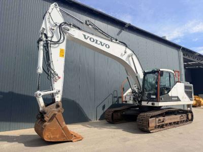 Volvo EC250E NL - 3M WIDE in vendita da Smitma B.V.