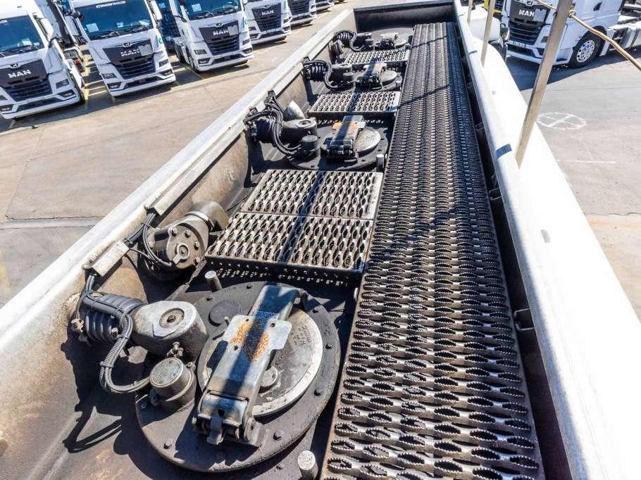 Renault PREMIUM 270 + MAGYAR 13000L+4COMP+INTARDER Foto 9