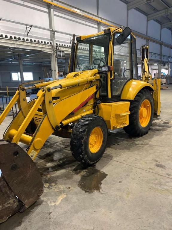Komatsu WB93R.2 Foto 1