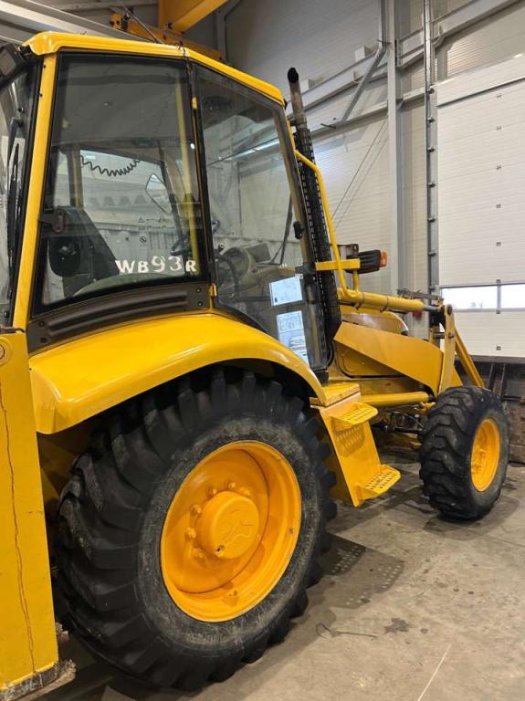 Komatsu WB93R.2 Foto 5
