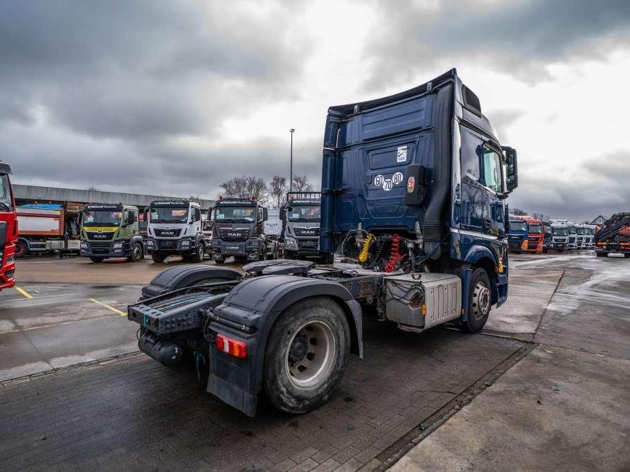 Mercedes-Benz ACTROS 1846+ADR Foto 4