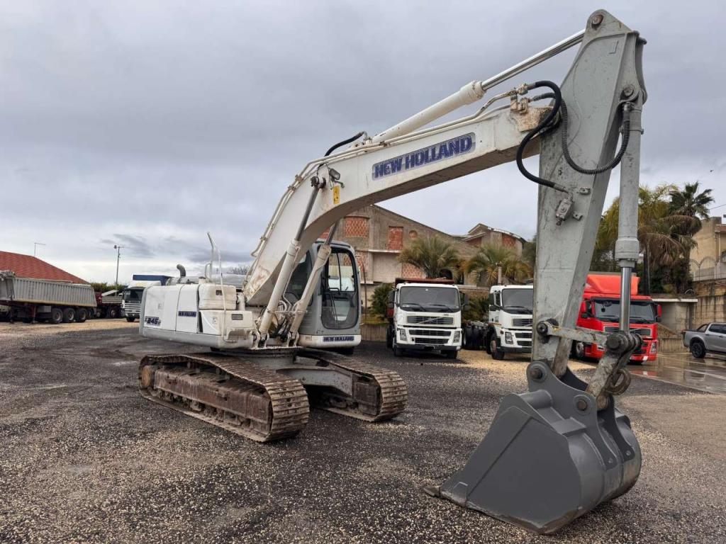 New Holland E245B Foto 9