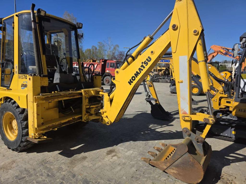 Komatsu WB 70 A Foto 11