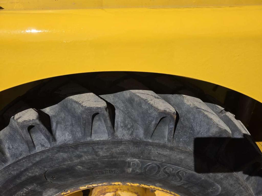 Komatsu WB 70 A Foto 15