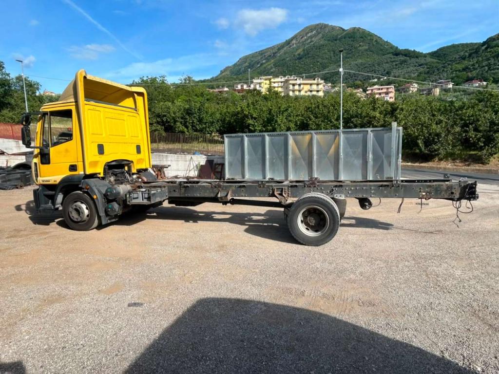 Iveco EUROCARGO CUBE 120E28P Foto 16