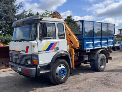 Iveco 135-17 Ribaltabile + Gru in vendita da G.M. Service srl