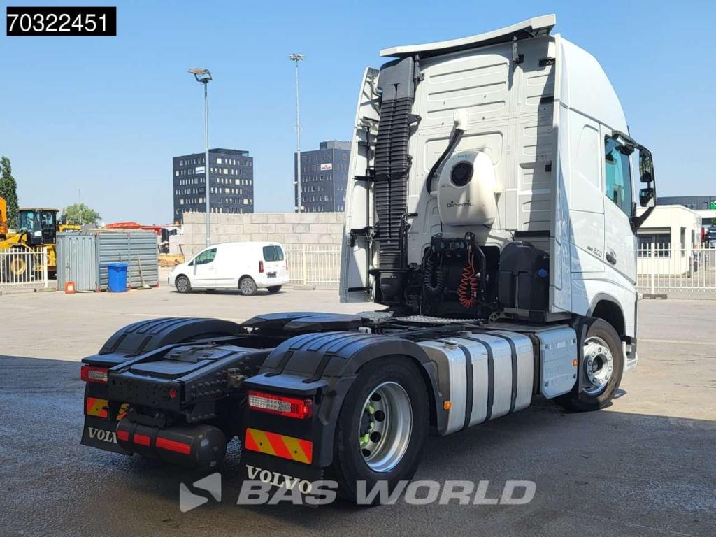 Volvo FH 500 FH 4X2 XL Retarder 2x Tanks Standklima Foto 10