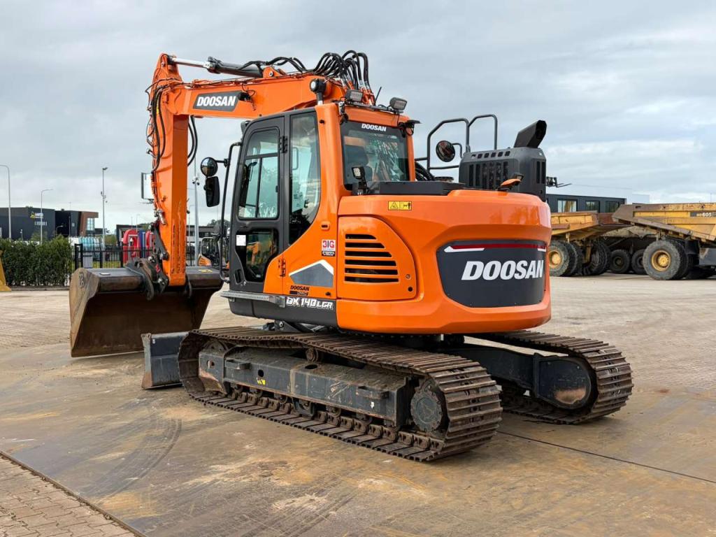Doosan DX140LCR-7 Foto 3