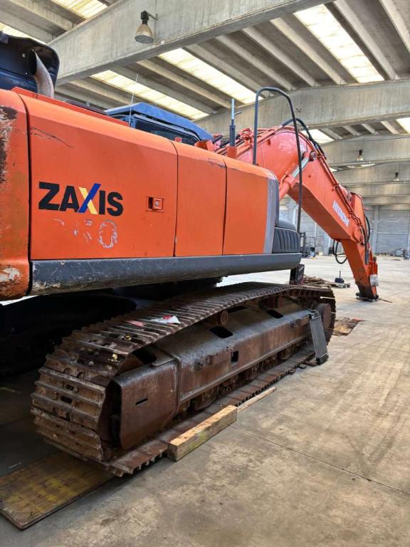 Hitachi ZX350-3 Foto 2