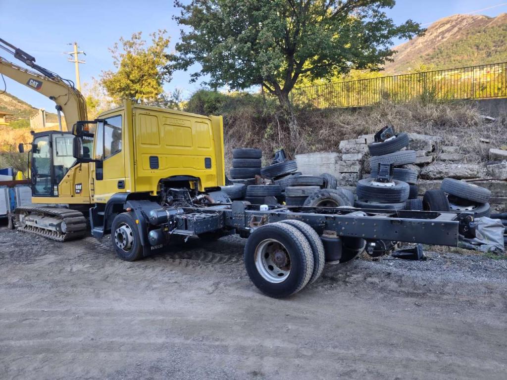 Iveco EUROCARGO CUBE 120E28P Foto 15