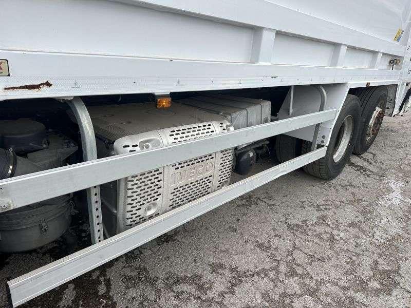 Iveco 330 Foto 7