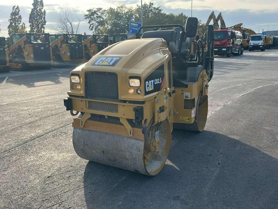Caterpillar CB 2.5 Foto 2