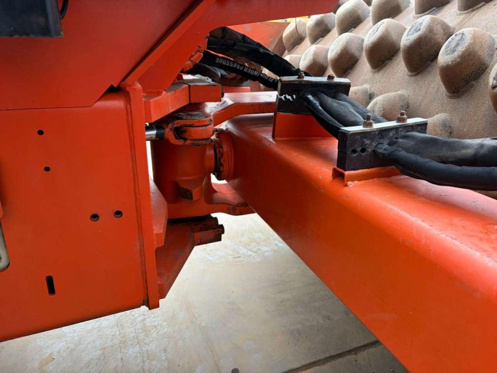 Caterpillar CP74 Foto 15