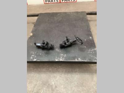 Valvola per Hitachi ZW250-6 in vendita da Massucco T. Srl Area Ricambi