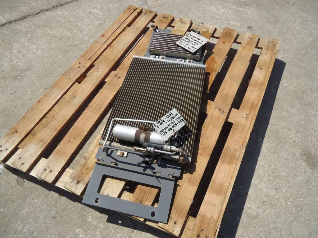 Radiatore Raffreddamento Gasolio per Hitachi ZX210.3 - ZX240.3 Foto 2