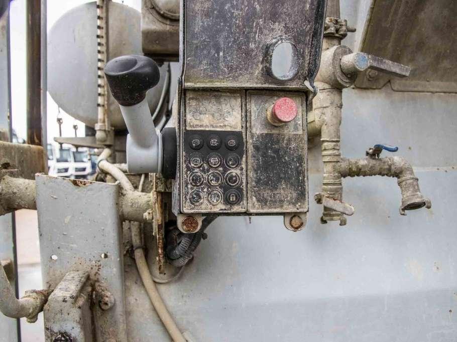 Liebherr BETON MIXER/MALAXEUR/MISCHER HTM 1204 - 12M³ Foto 8