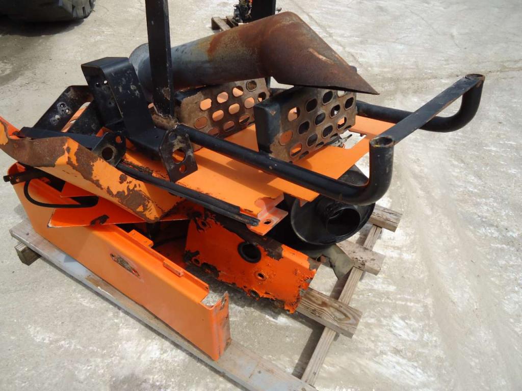 Cofanatura e carter carrozzeria per Fiat Hitachi W130-130PL Foto 1