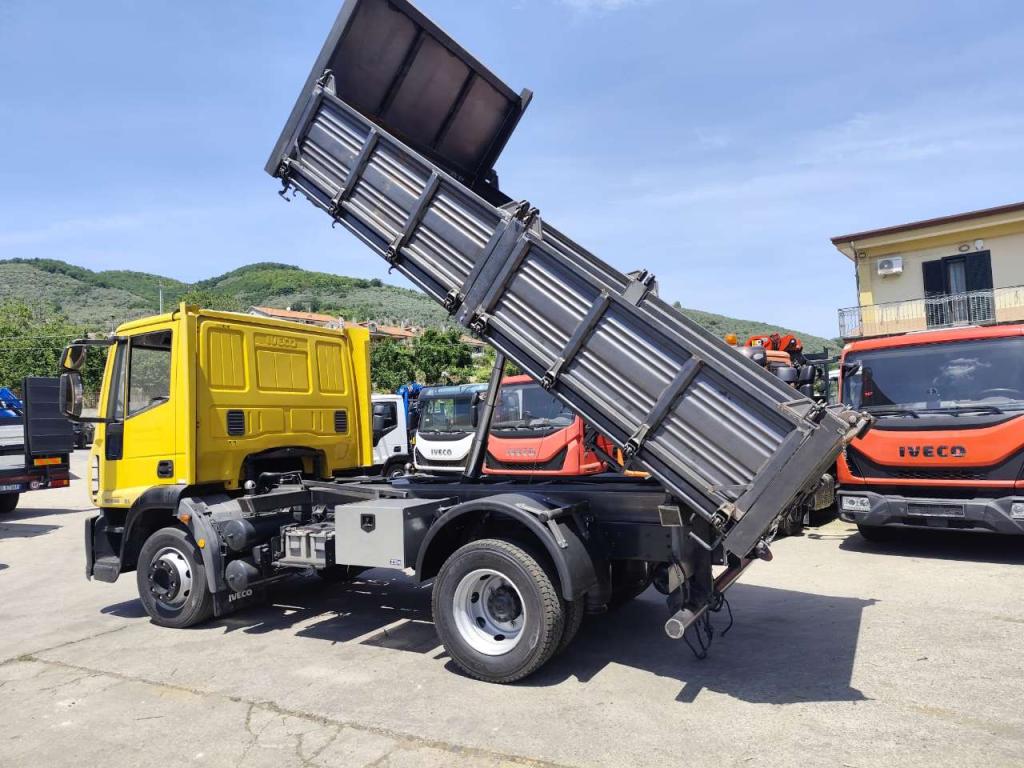 Iveco EUROCARGO 120E28P Foto 26