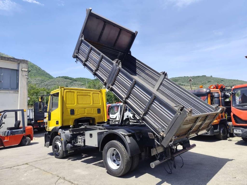 Iveco EUROCARGO 120E28P Foto 28