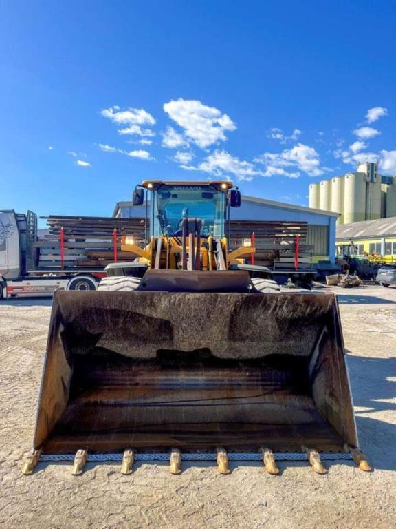 Volvo L120G Foto 13