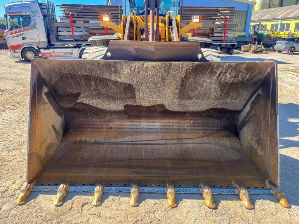 Volvo L120G Foto 14