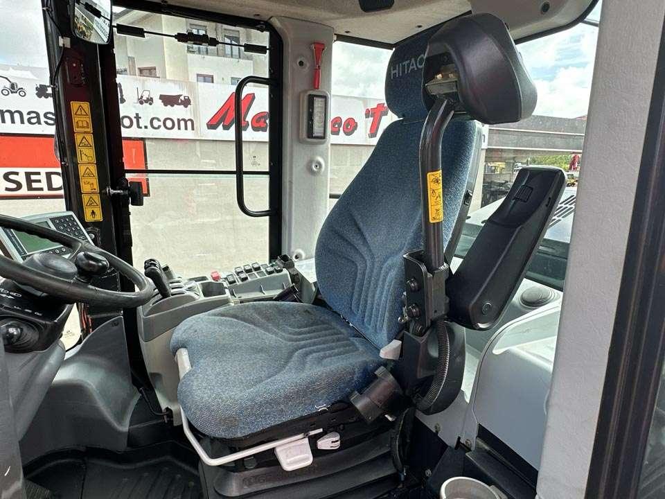 Hitachi ZW310-6 Foto 15