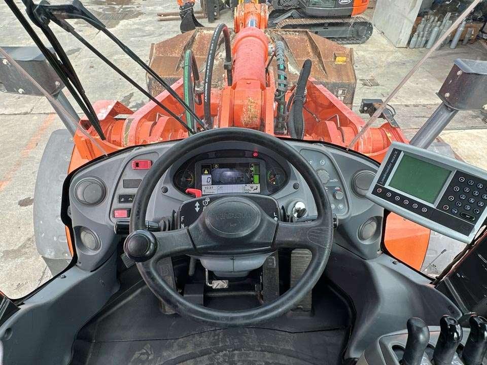 Hitachi ZW310-6 Foto 19