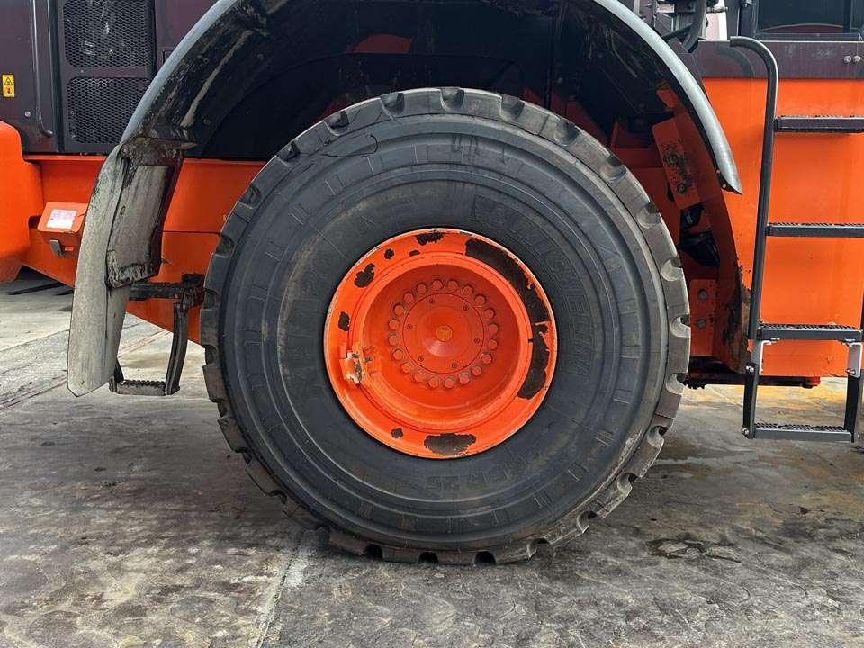 Hitachi ZW310-6 Foto 4