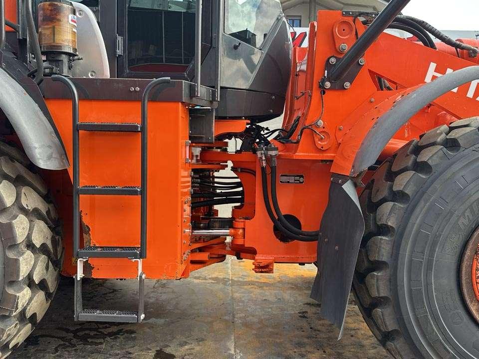 Hitachi ZW310-6 Foto 6