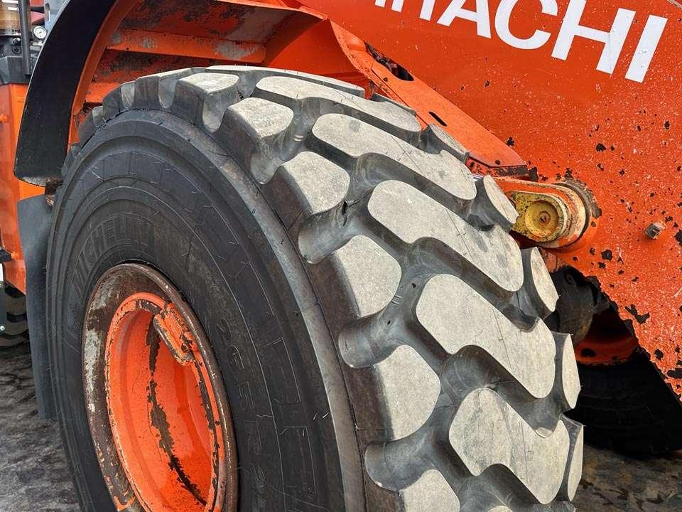 Hitachi ZW310-6 Foto 8