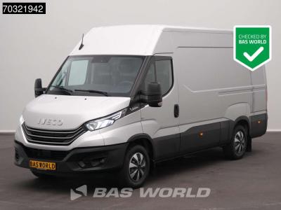 Iveco Daily 35S21 3.0L Automaat L2H2 3,5t Trekhaak 210PK ACC LED Navi Airco Camera Stoelverwamring Euro6 in vendita da BAS World B.V.