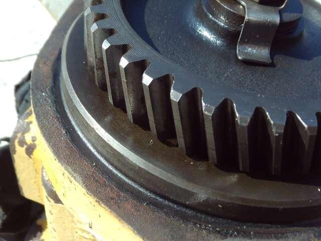 Pompa idraulica per Caterpillar 951C - MOTORE 3304 Foto 3