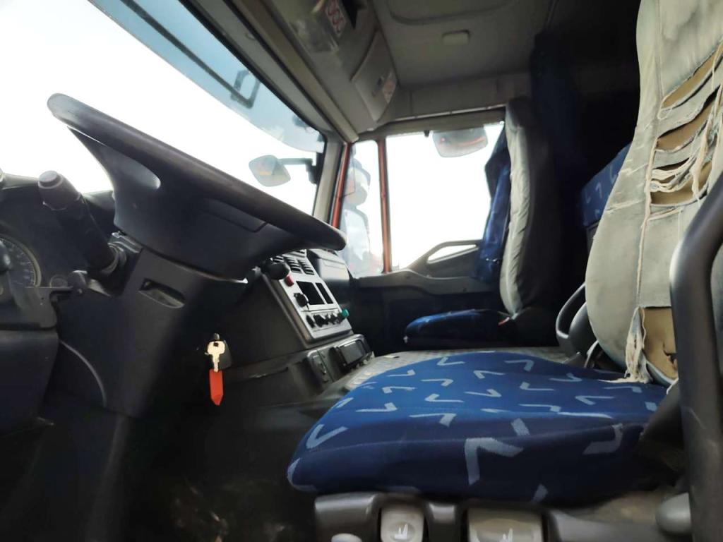 Iveco STRALIS 260S42 Foto 7