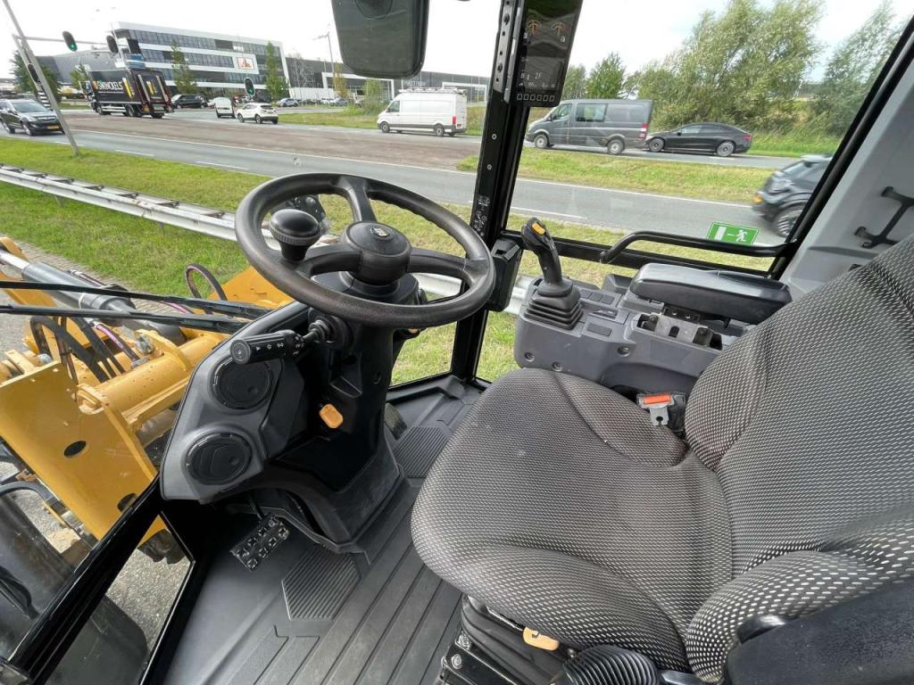 Caterpillar 908 Foto 19