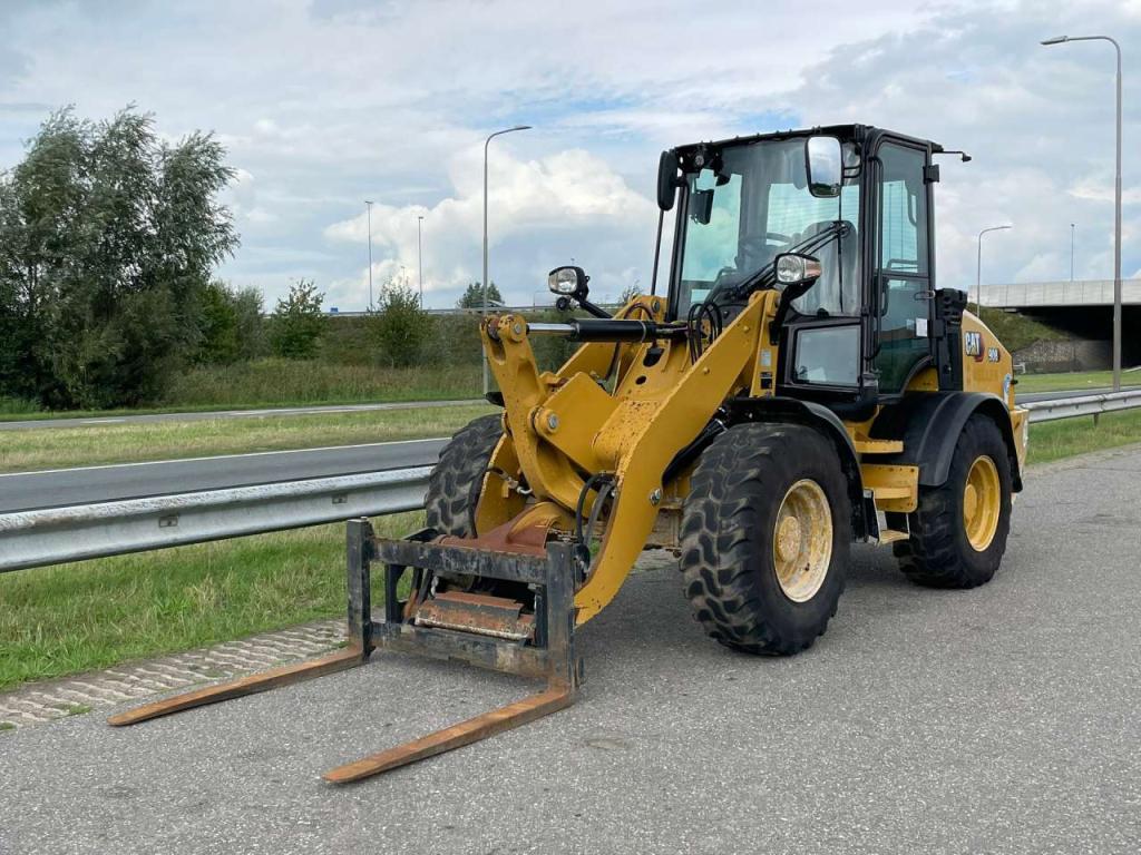 Caterpillar 908 Foto 2
