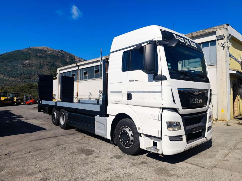 Man TGX 26.440 Foto 19