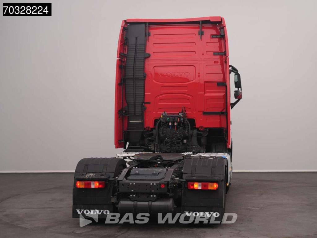 Volvo FH 460 4X2 XL 2x Tanks Navi ACC Foto 7