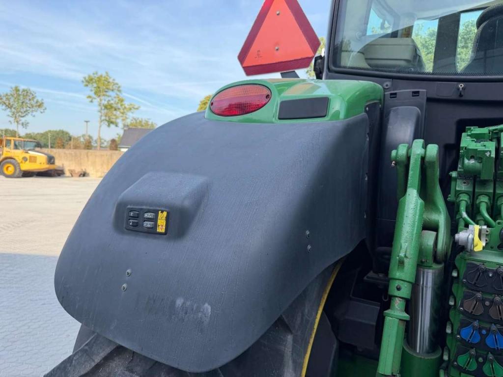 John Deere 6175R Foto 30