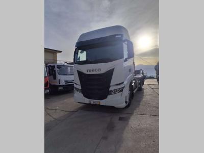 Iveco S-WAY 510 AS in vendita da Procida Macchine S.r.l.
