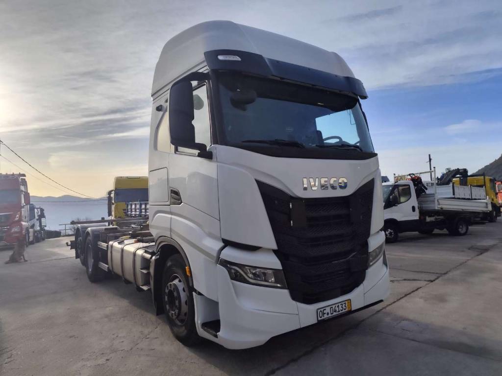 Iveco S-WAY 510 AS Foto 21