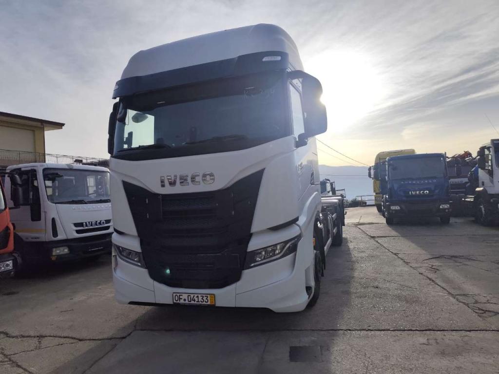 Iveco S-WAY 510 AS Foto 27