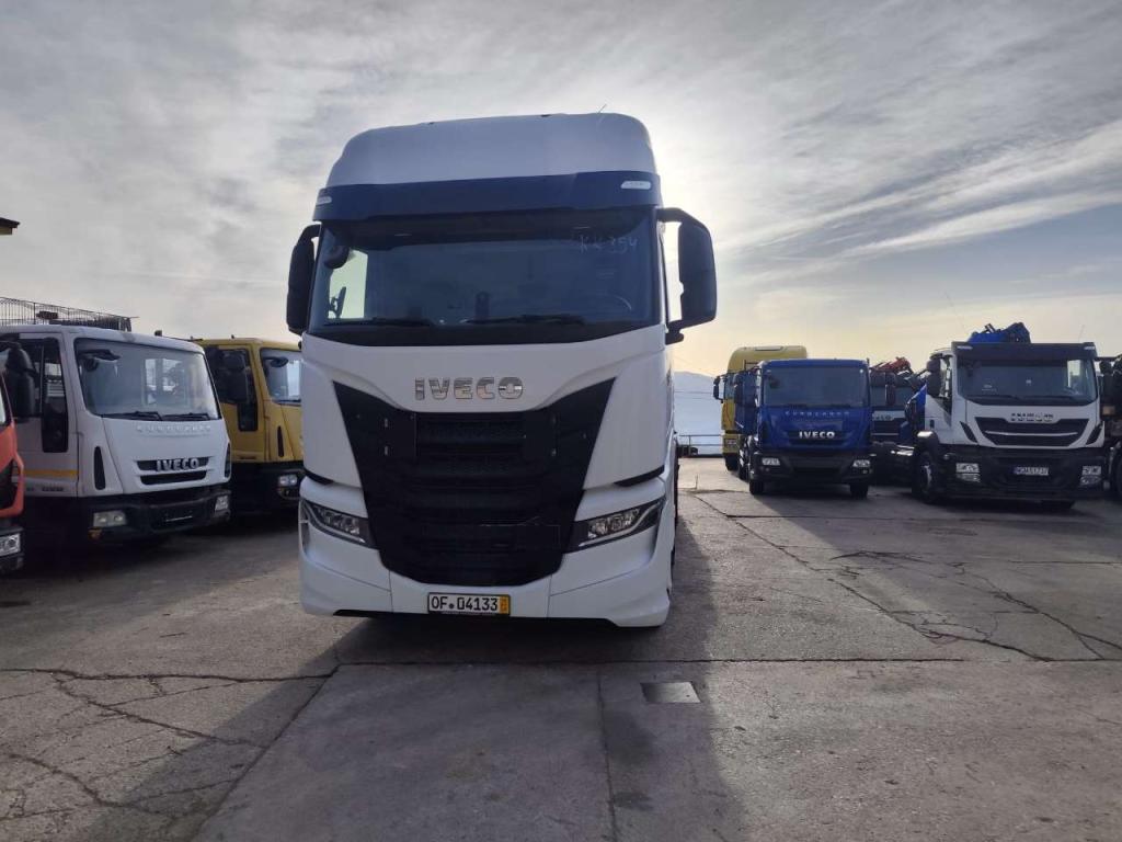 Iveco S-WAY 510 AS Foto 3