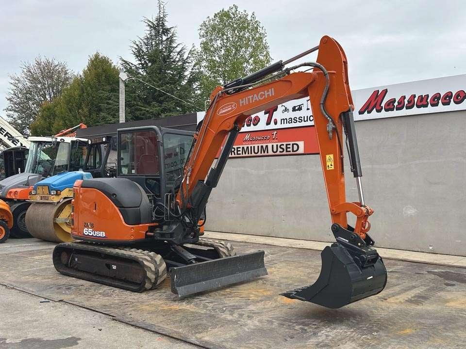 Hitachi ZX65USB-5 CLR Foto 20