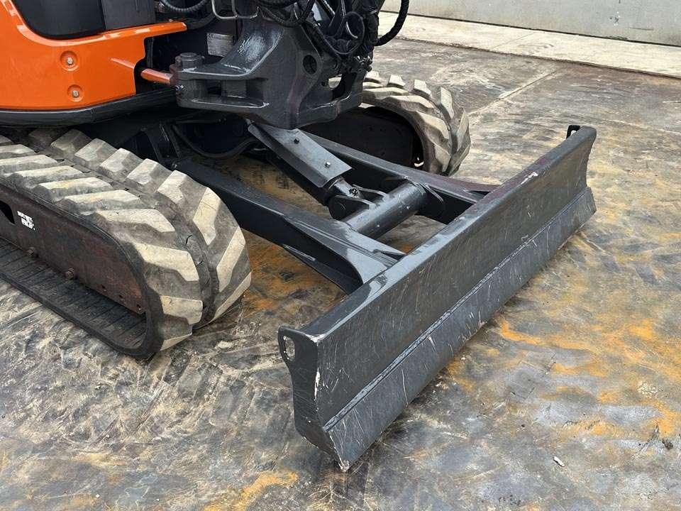 Hitachi ZX65USB-5 CLR Foto 6