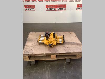 Distributore idraulico per Kalmar 12-600 in vendita da Massucco T. Srl Area Ricambi