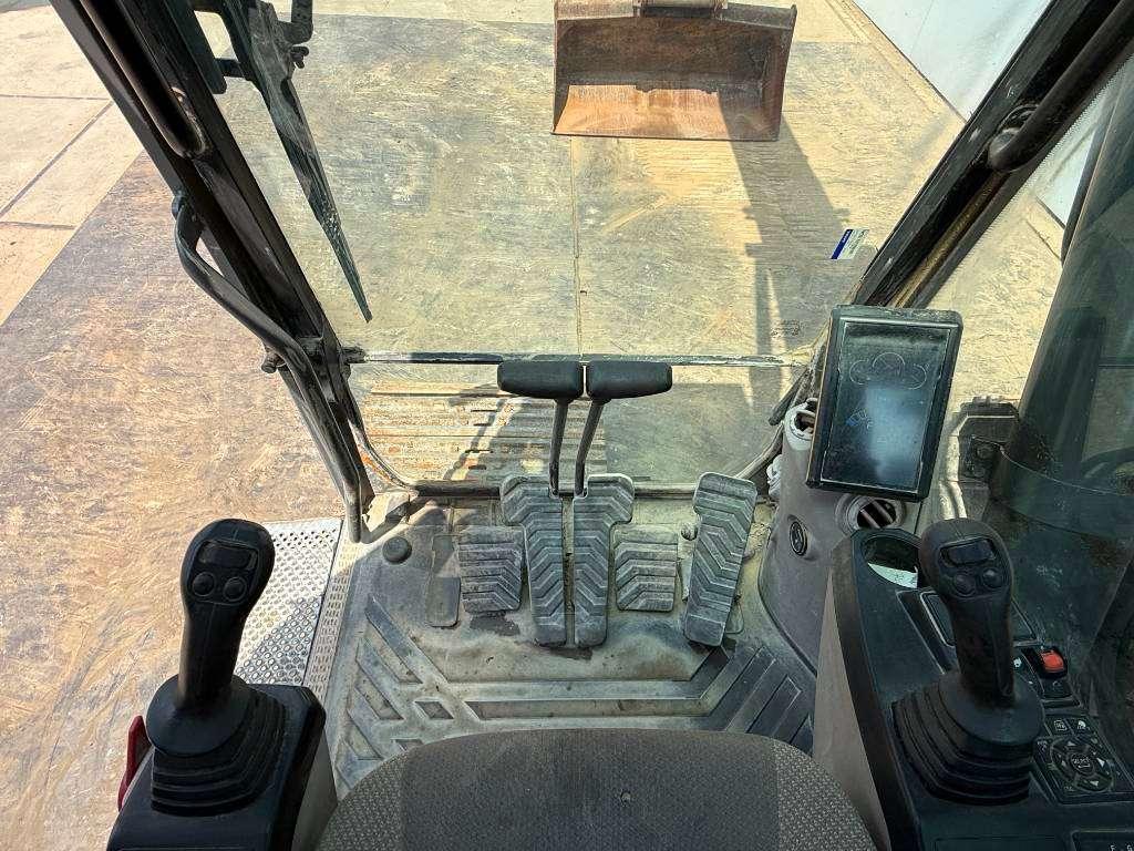Volvo EC300EL - Hammer Lines / Automatic Greasing Foto 9