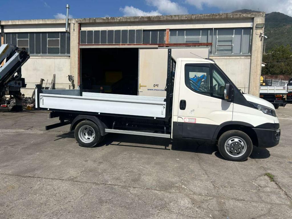 Iveco DAILY 35-120 Foto 11