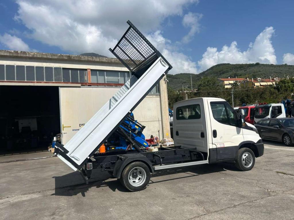 Iveco DAILY 35-120 Foto 26