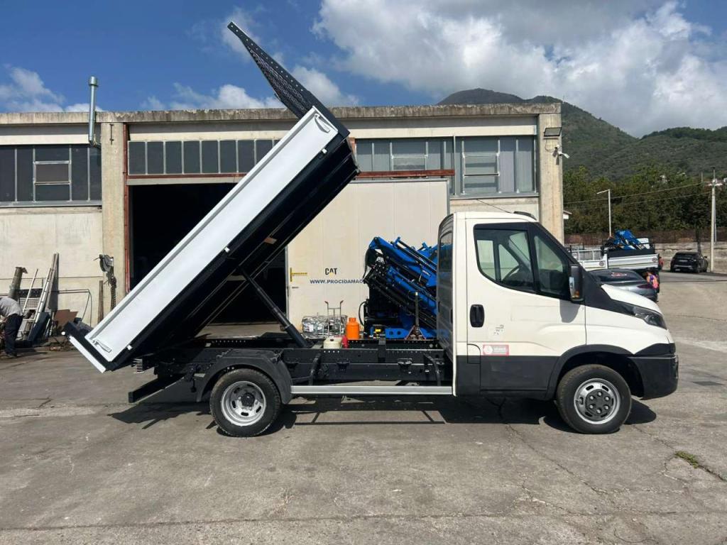 Iveco DAILY 35-120 Foto 28